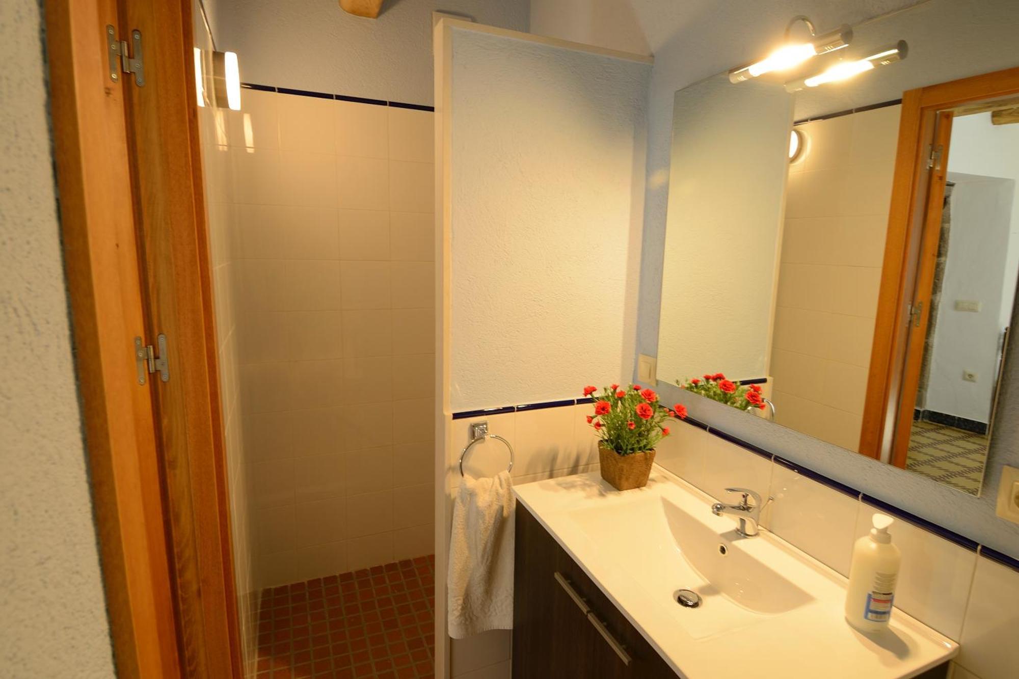 Con Jardin, Barbacoa Y Piscina En Pleno Montseny Mas Romeu Turisme Rural Country house *