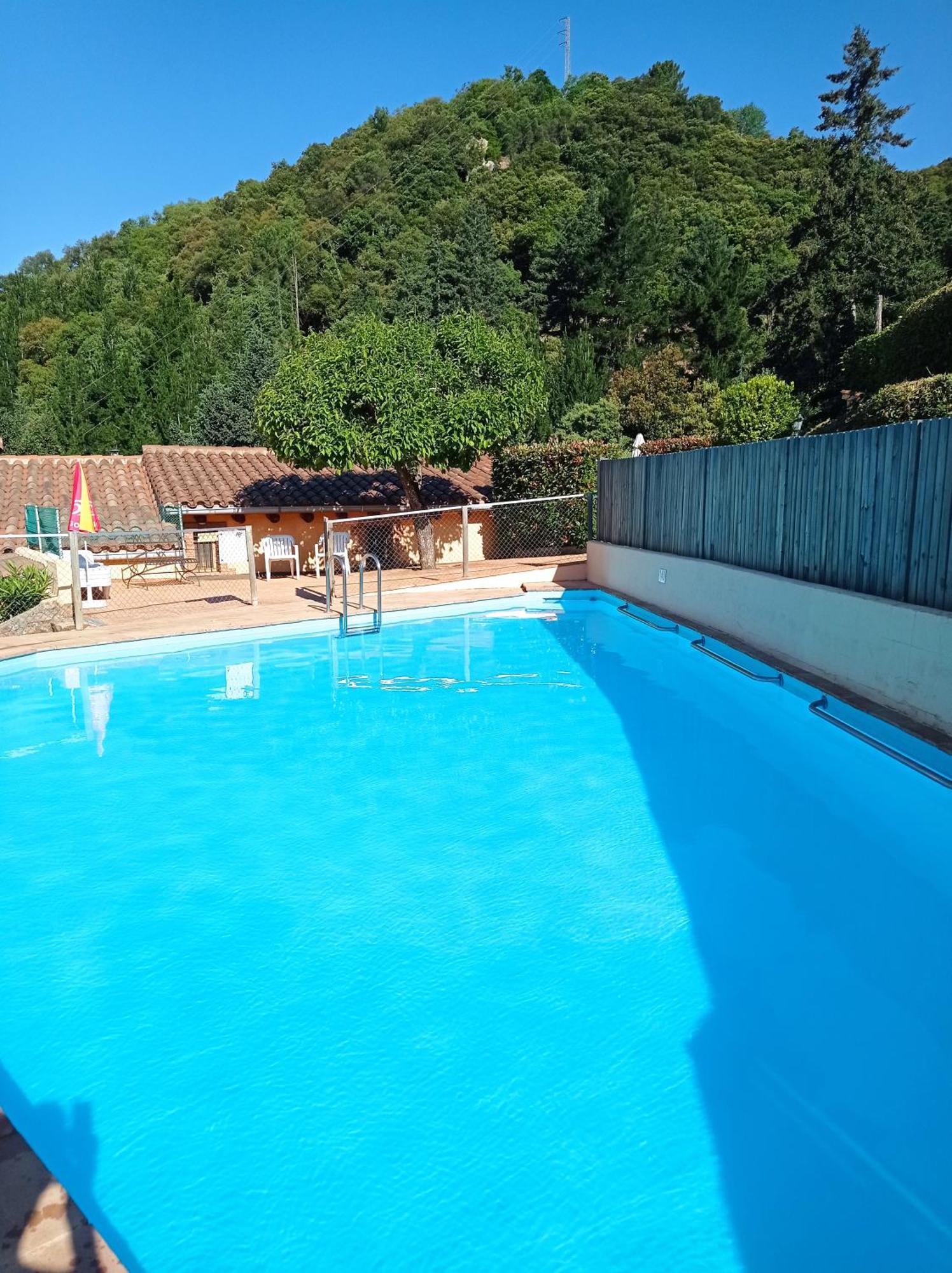 Con Jardin, Barbacoa Y Piscina En Pleno Montseny Mas Romeu Turisme Rural